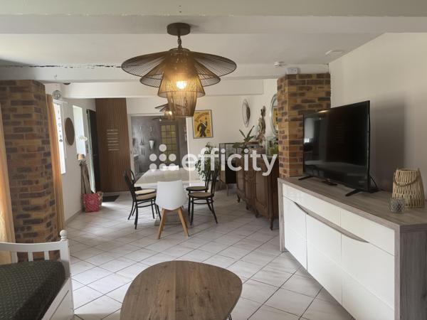 Maison
         5 pièces
        - 118 m² 235 000 € *