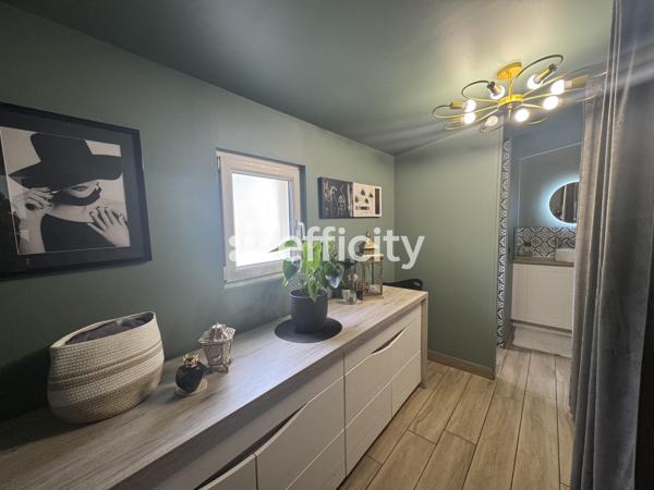 Maison
         5 pièces
        - 118 m² 235 000 € *