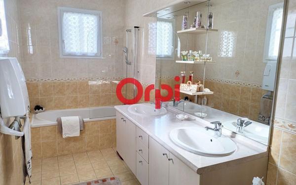 Maison à vendre    4 pièces •  Prades