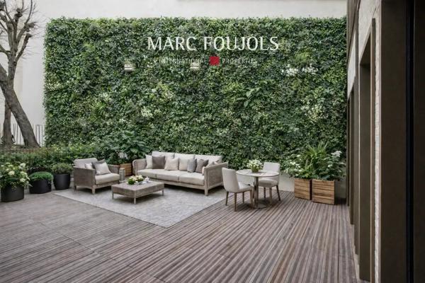 Paris VIII Faubourg Saint Honoré : appartement de 124 m² avec sa terrasse jardin de 67 m²