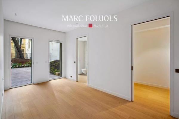 Paris VIII Faubourg Saint Honoré : appartement de 124 m² avec sa terrasse jardin de 67 m²