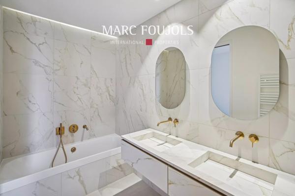 Paris VIII Faubourg Saint Honoré : appartement de 124 m² avec sa terrasse jardin de 67 m²