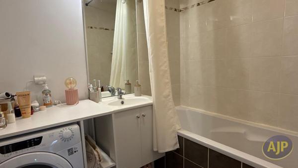 Appartement à louer Angers : 2 pièces, 52m² avec 1 chambre(s) à 690€ - AJP Immobilier Angers