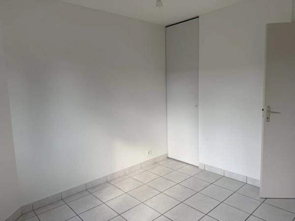 Location                                                      Maison
                        
                     4 pièces                      84 m2                     à Druelle Balsac