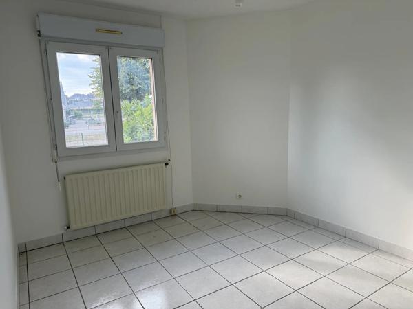 Location                                                      Maison
                        
                     4 pièces                      84 m2                     à Druelle Balsac