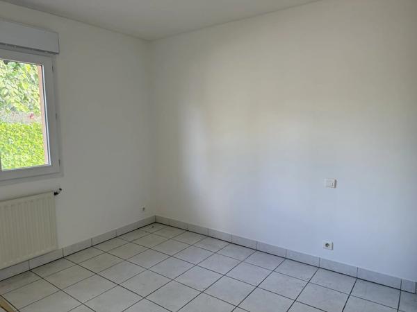 Location                                                      Maison
                        
                     4 pièces                      84 m2                     à Druelle Balsac