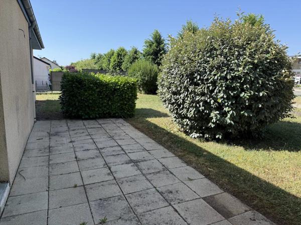 Location                                                      Maison
                        
                     4 pièces                      84 m2                     à Druelle Balsac