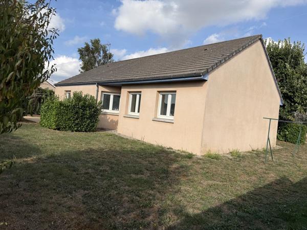Location                                                      Maison
                        
                     4 pièces                      84 m2                     à Druelle Balsac
