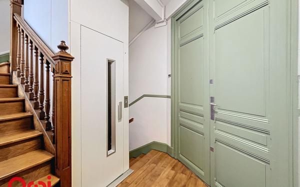 Appartement à vendre    3 pièces • 126 m2 Montluçon