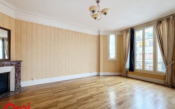 Appartement à vendre    3 pièces • 126 m2 Montluçon