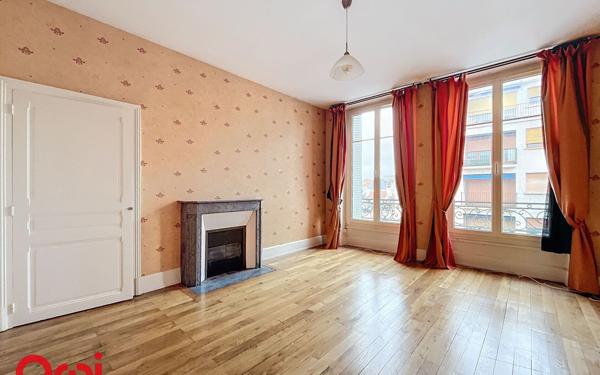 Appartement à vendre    3 pièces • 126 m2 Montluçon