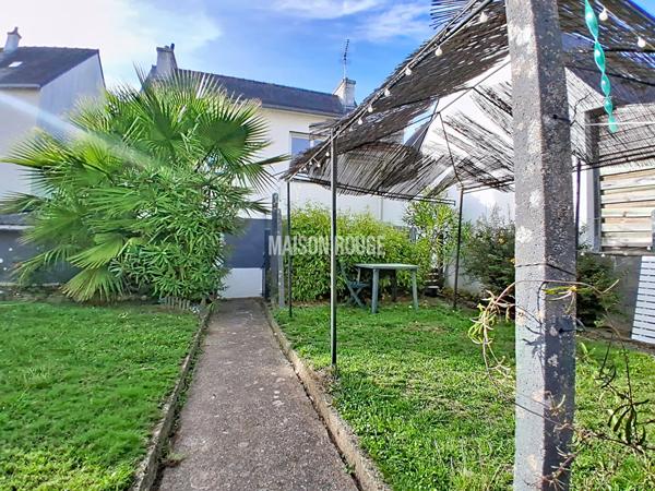 SAINT-BRIEUC : MAISON 3 CHAMBRES AVEC JARDIN, TERRASSE ET ATELIER