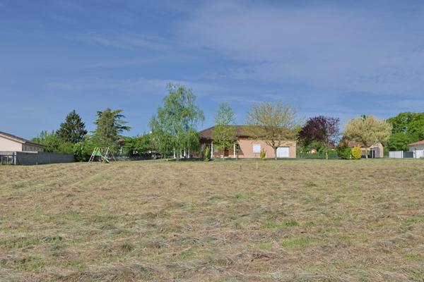 Terrain à bâtir - libre constructeur - Hors lotissement