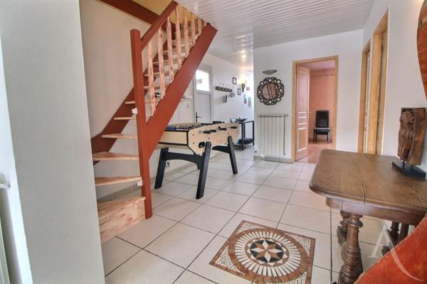 Echoppe 4 pièces avec garage et piscine