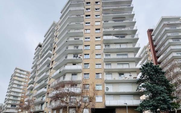 Appartement à vendre    4 pièces • 72,42 m2 Chelles