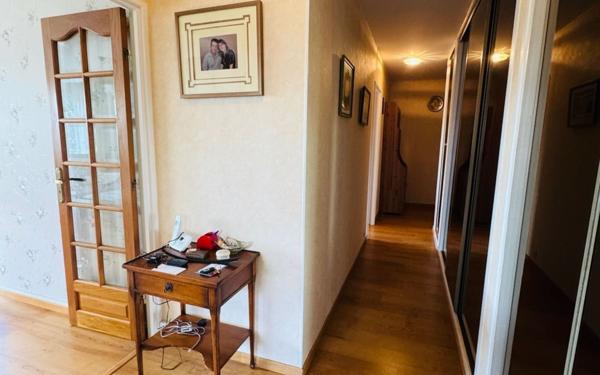 Appartement à vendre    4 pièces • 72,42 m2 Chelles