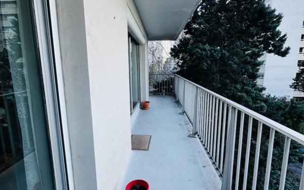 Appartement à vendre    4 pièces • 72,42 m2 Chelles