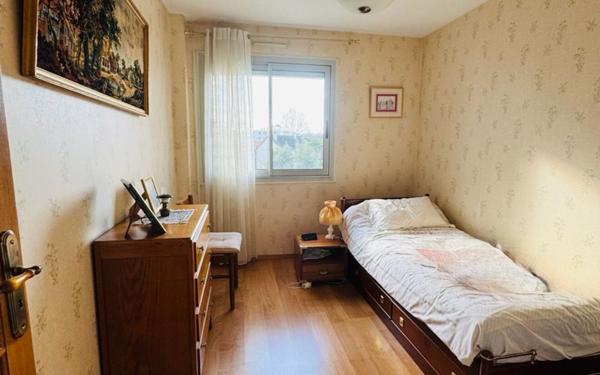 Appartement à vendre    4 pièces • 72,42 m2 Chelles