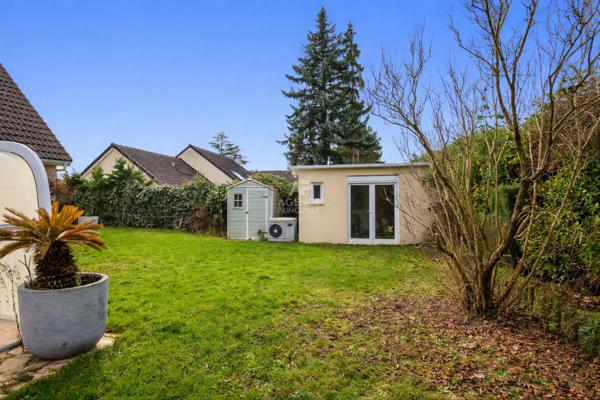 MAISON FAMILIAL AVEC PISCINE - LA QUEUE-EN-BRIE : À DEUX PAS DU GOLF D'ORMESSON €600 000 ** - Référence 6626-NG