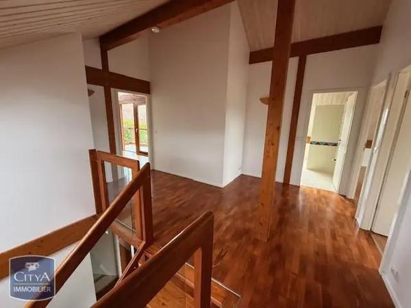 Maison à louer 5 pièces 182m²