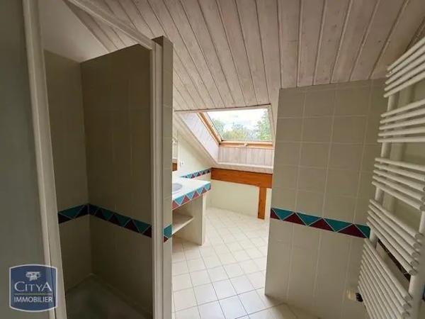 Maison à louer 5 pièces 182m²