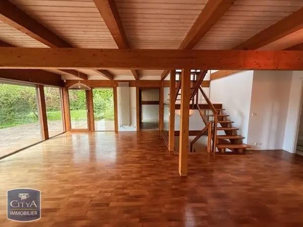 Maison à louer 5 pièces 182m²