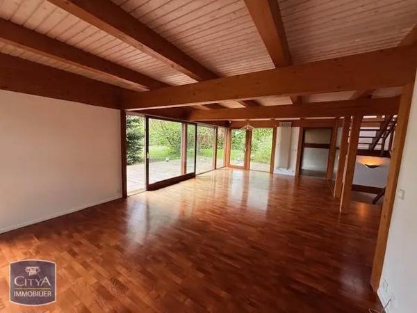 Maison à louer 5 pièces 182m²