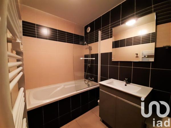 Appartement 2 pièces de 42 m² à Saint-Arnoult (14800)