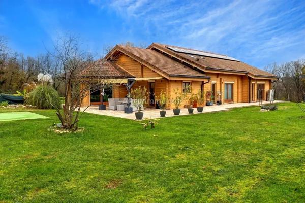 Vente Maison 6 pièces 204 m2 à Peyrieu
