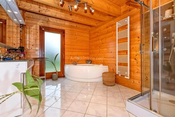 Vente Maison 6 pièces 204 m2 à Peyrieu