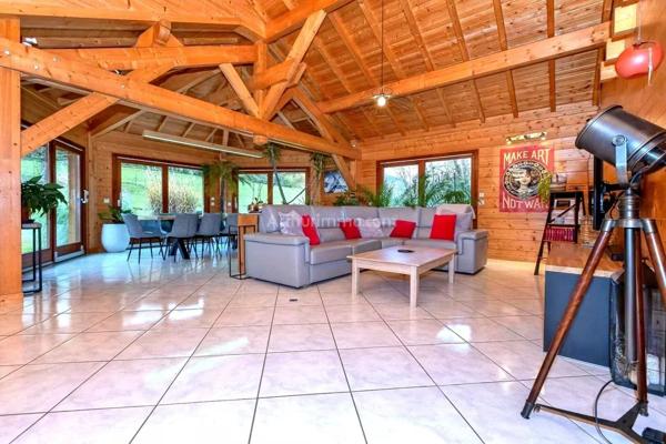 Vente Maison 6 pièces 204 m2 à Peyrieu