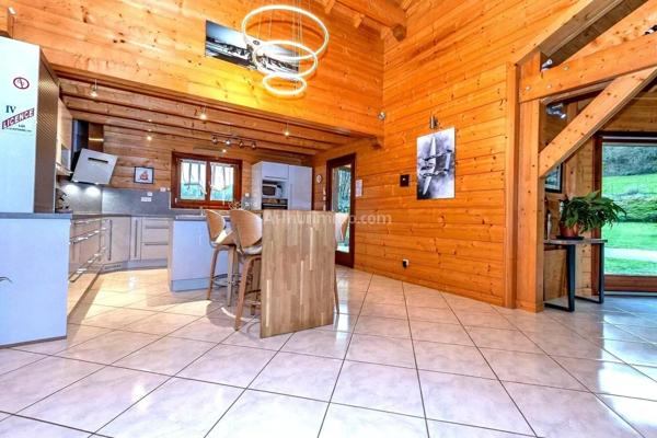 Vente Maison 6 pièces 204 m2 à Peyrieu