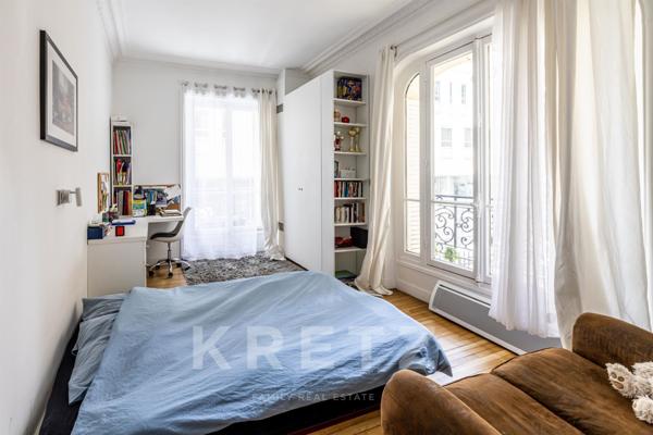 Appartement rénové face au Panthéon