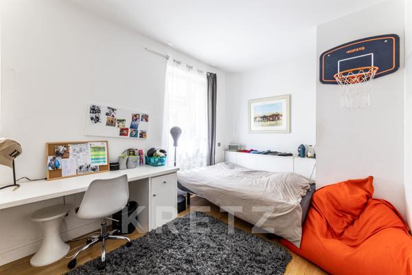 Appartement rénové face au Panthéon