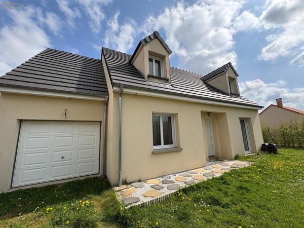 Maison à vendre à Les Villages-Vovéens dans l'Eure-et-Loir (28150), ref : 74