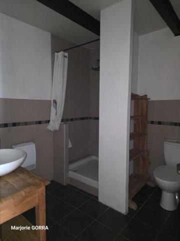 ROUGIERS MAISON DE VILLAGE T3 AVEC JARDIN