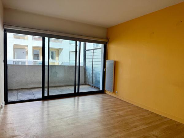 Appartement T2 avec loggia, ascenseur et parking – Port de Rochefort