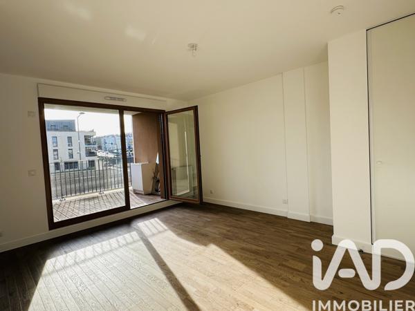 Location appartement 1 pièce 32 m² Saint-Cyr-l'École