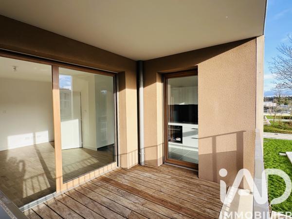 Location appartement 1 pièce 32 m² Saint-Cyr-l'École