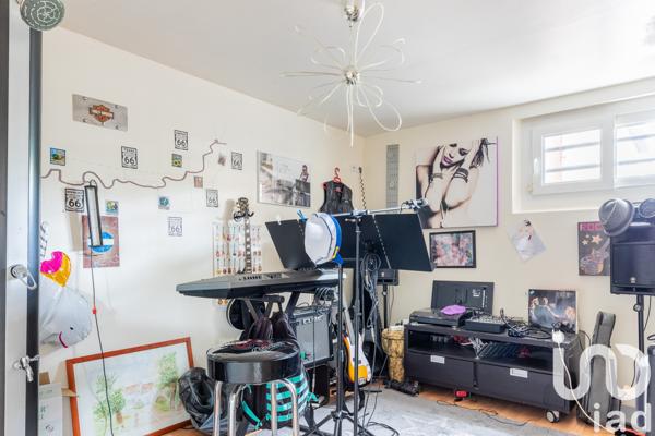 Maison à vendre 10 pièces 162 m² Longjumeau