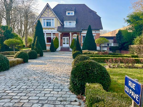 Maison de Maître SECLIN