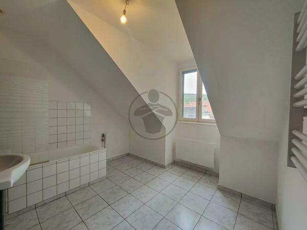 Location Appartement 6 pièces 93 m2 à Baume-les-Dames