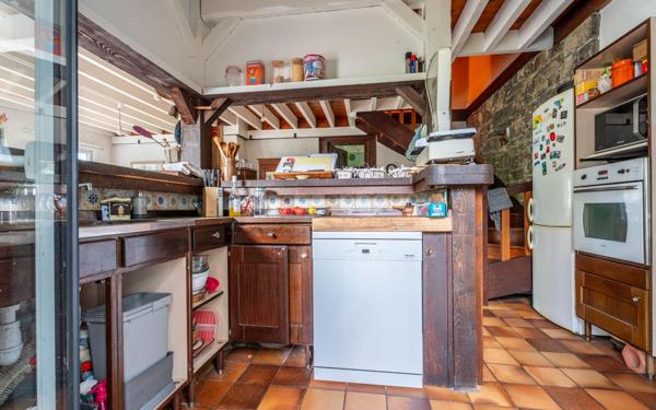 Maison à vendre    7 pièces •  Brussieu