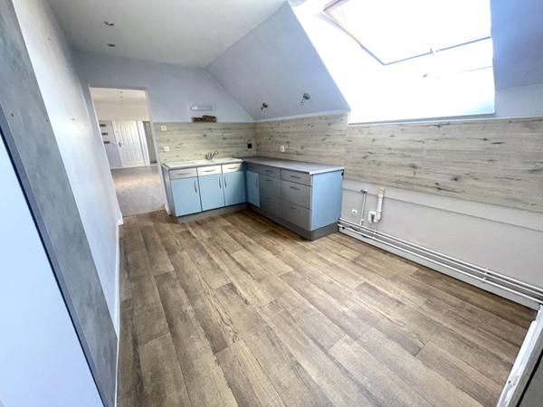 A LOUER APPARTEMENT PROCHE CENTRE VILLE DE ST QUENTIN 02100