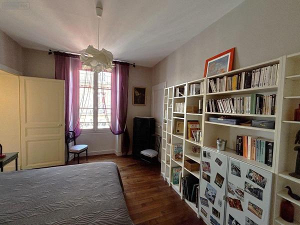 Appartement à vendre à Rennes en Ille-et-Vilaine (35000), ref : VR/93   
Centre Ville