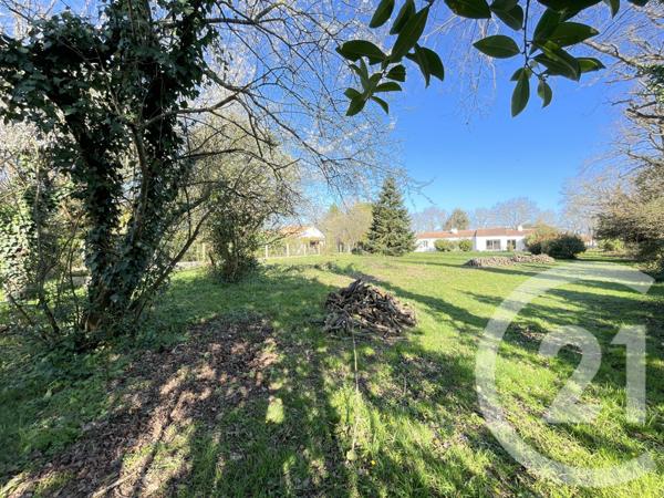 Terrain à vendre  1061 m2 COMMEQUIERS - 85