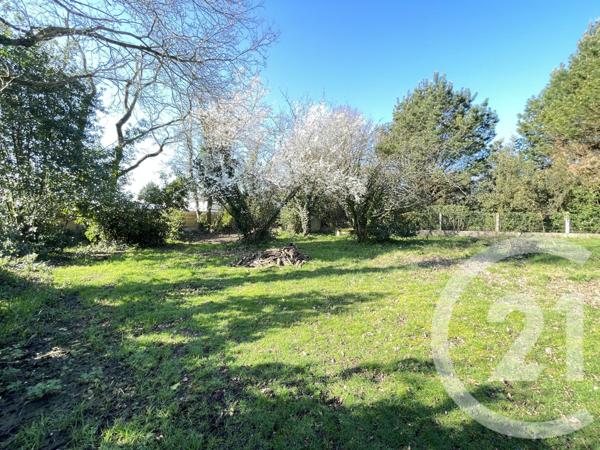 Terrain à vendre  1061 m2 COMMEQUIERS - 85