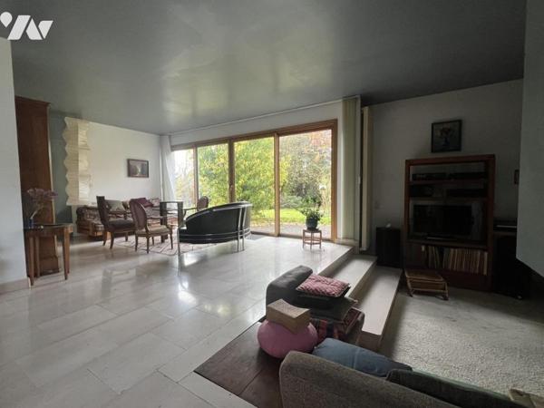 CAEN NORD BUS DE VILLE - Maison d'architecte de plain pied -Terrain 3800 m2