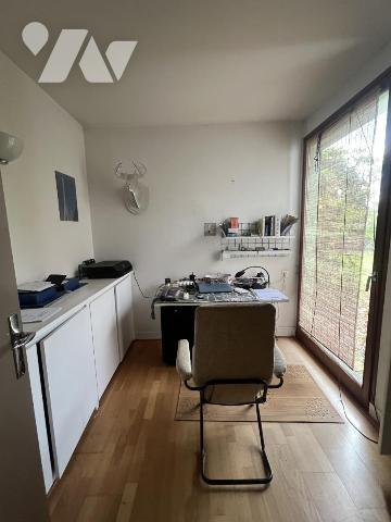 CAEN NORD BUS DE VILLE - Maison d'architecte de plain pied -Terrain 3800 m2