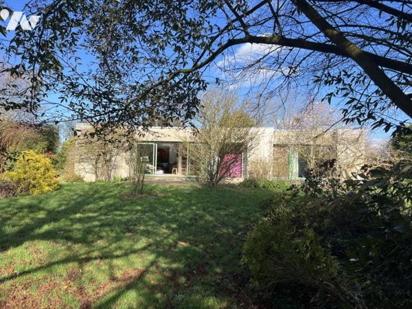 CAEN NORD BUS DE VILLE - Maison d'architecte de plain pied -Terrain 3800 m2